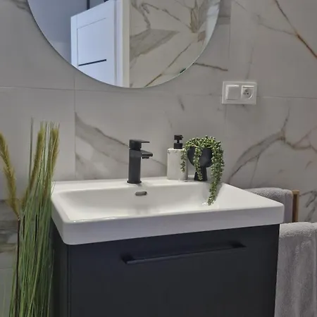 Elite 5 Jezyce- Baranczaka 5 *